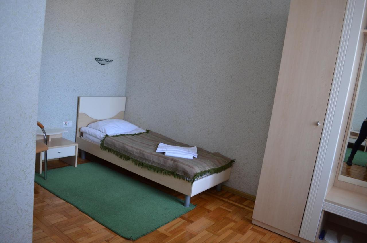 Hotel Gostiniy Dvor Vínnytsia Exterior foto