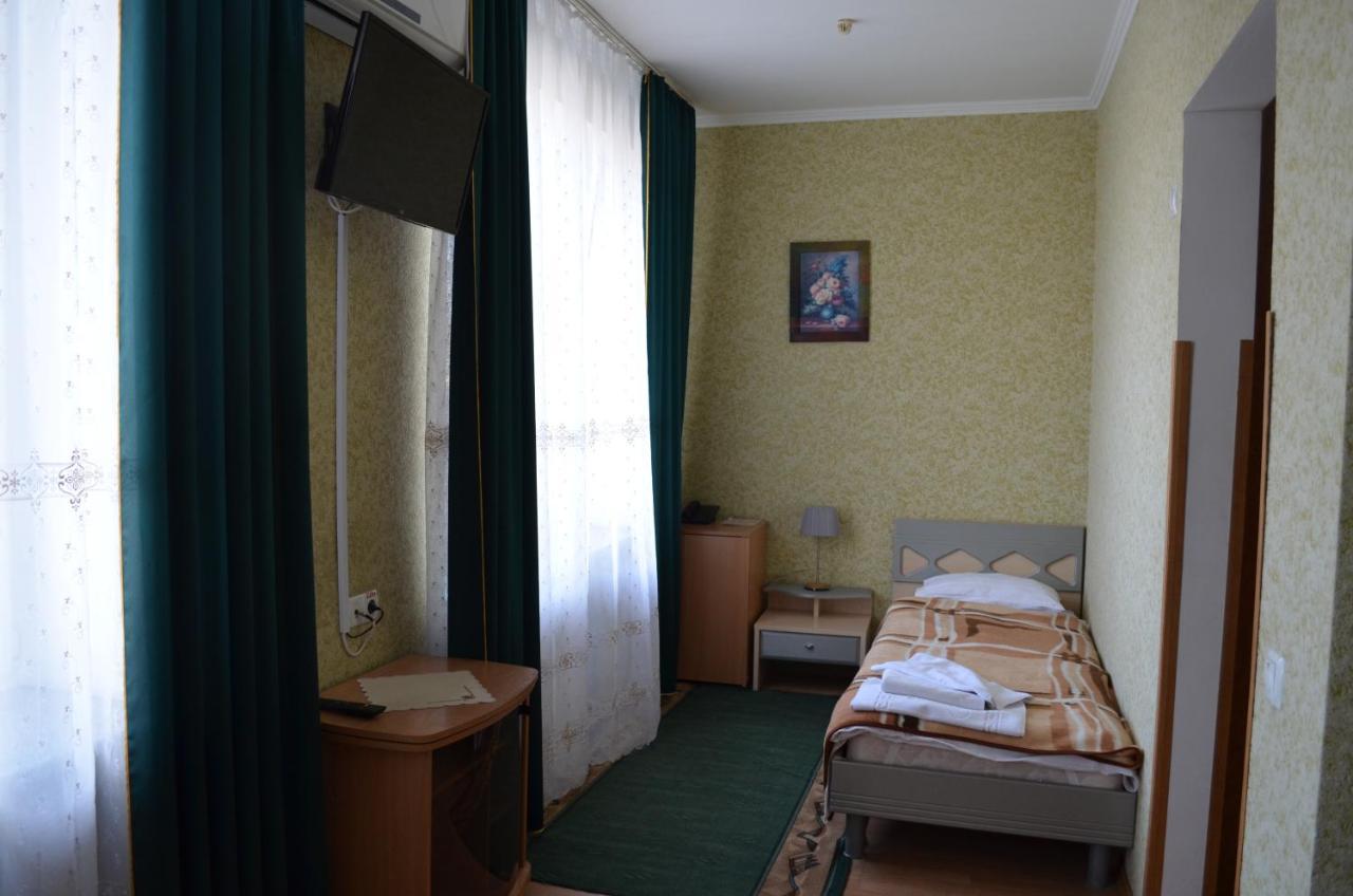Hotel Gostiniy Dvor Vínnytsia Exterior foto