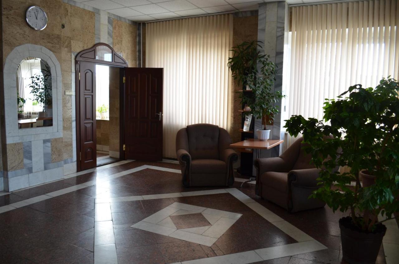 Hotel Gostiniy Dvor Vínnytsia Exterior foto