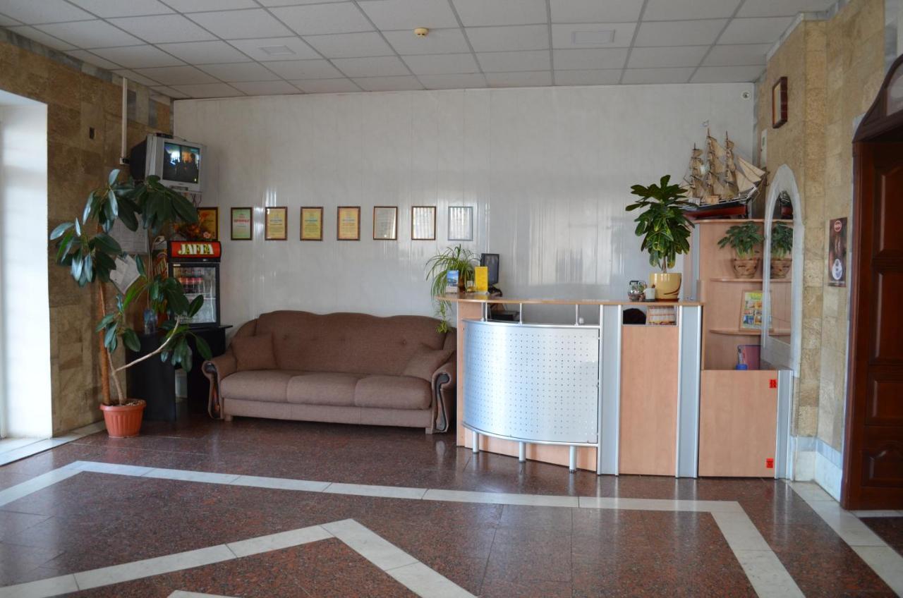Hotel Gostiniy Dvor Vínnytsia Exterior foto