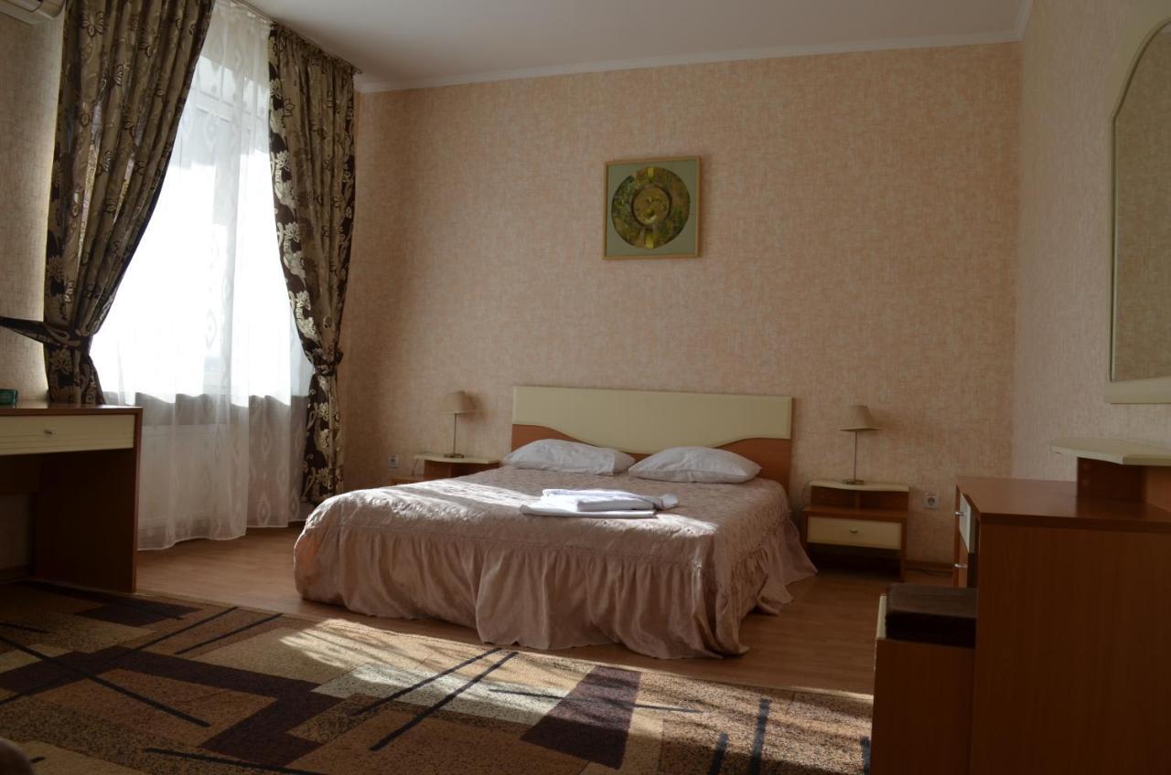 Hotel Gostiniy Dvor Vínnytsia Exterior foto